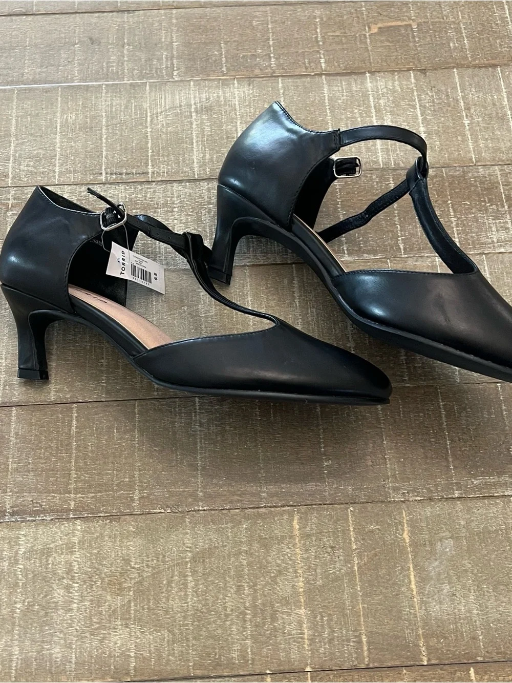 Torrid Black T-Strap Women's Kitten Heels - Picture 3 of 4
